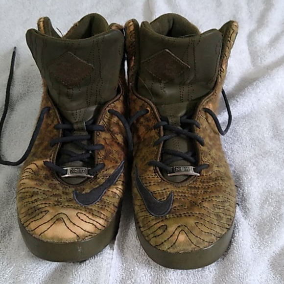lebron leopard shoes